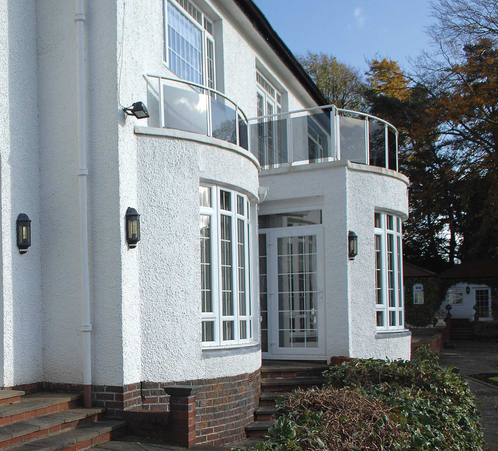 bay windows Close to Kirribilli